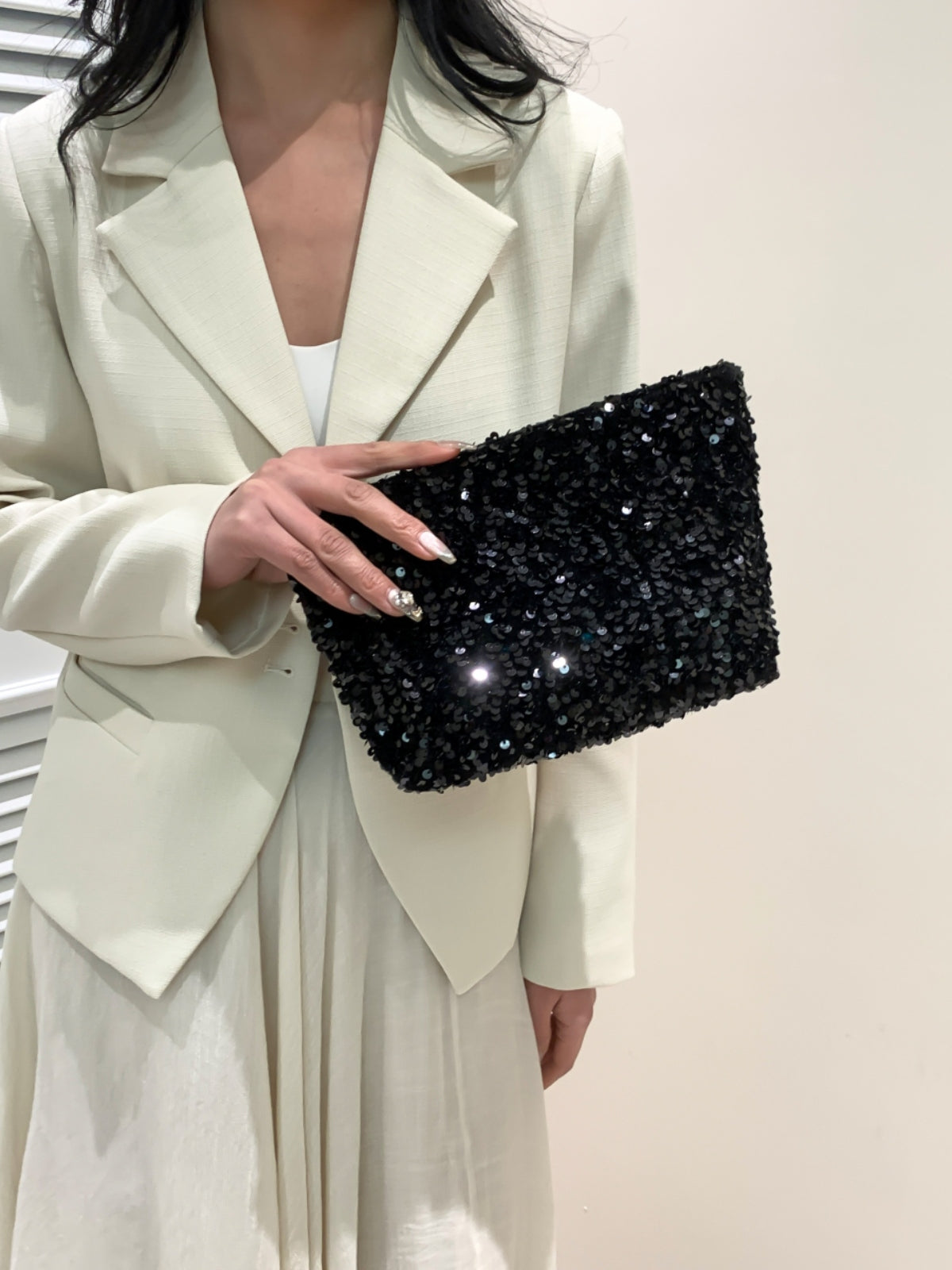 Sparkling Sequin Zippered Clutch Bag