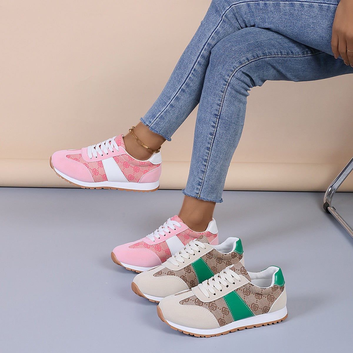 Contrast Round Toe Flat Sneakers - ShopEasier