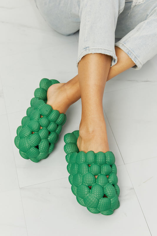 Cozy Green Bubble Slide Slippers for Ultimate Comfort