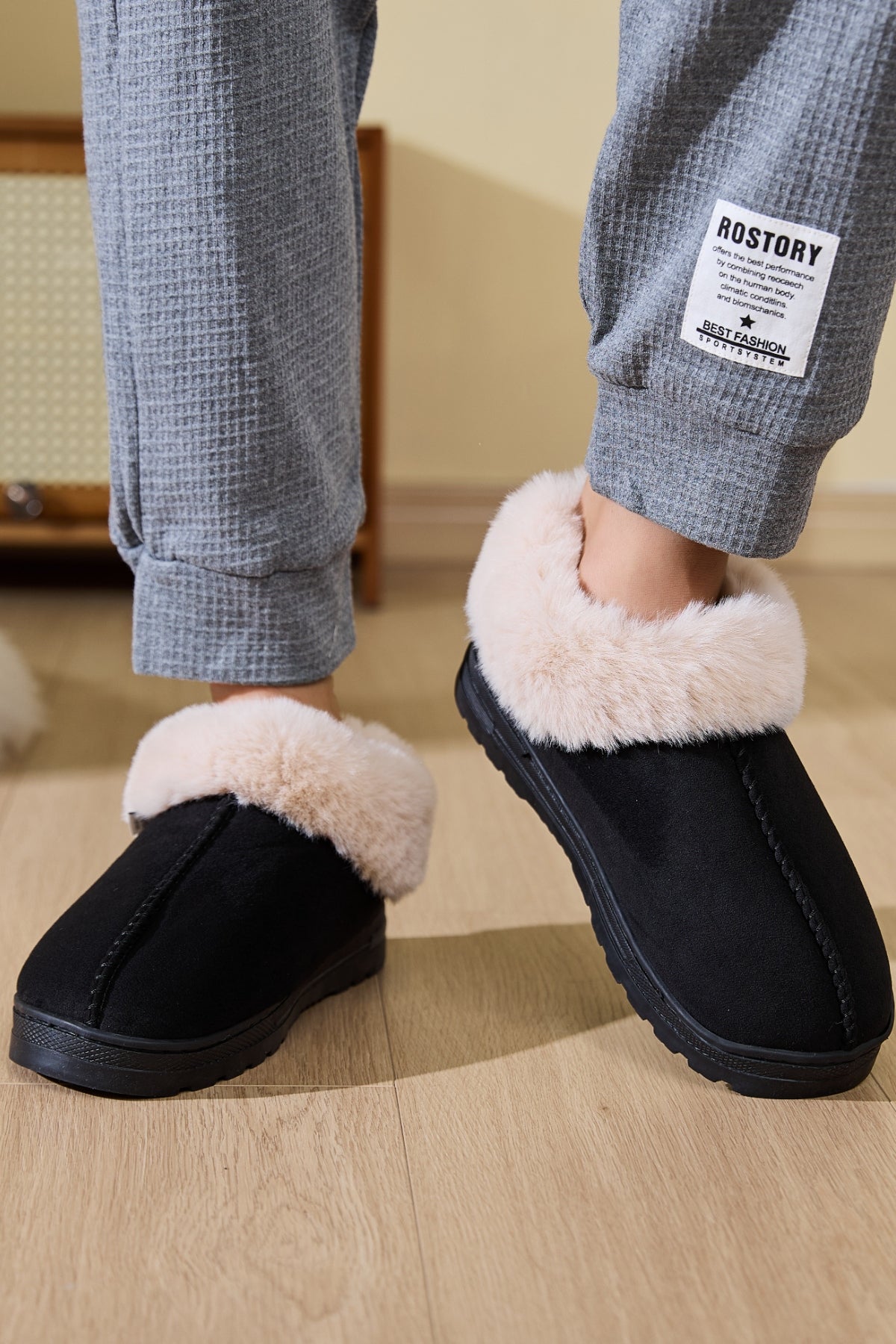 Cozy Faux Fur Platform Slippers with Round Toe