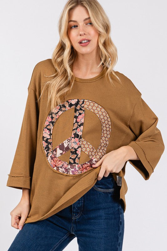 Vintage-Inspired Floral Peace Applique Round Neck Tee