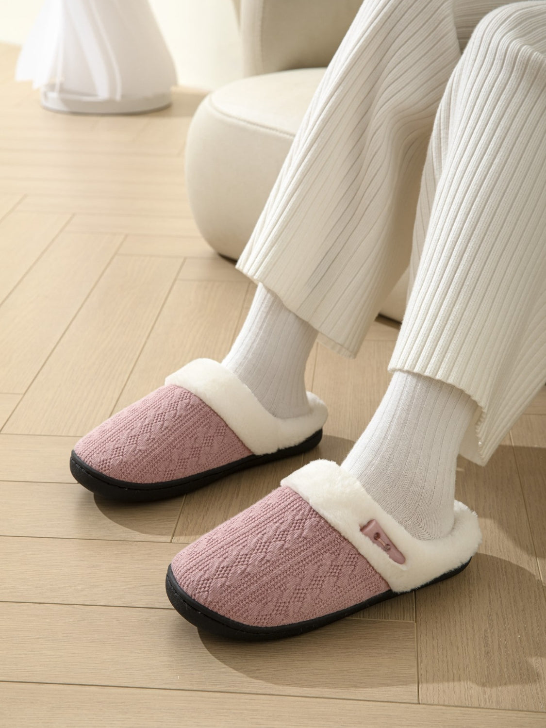 Cozy Horn Buckle Fuzzy Flat Slippers