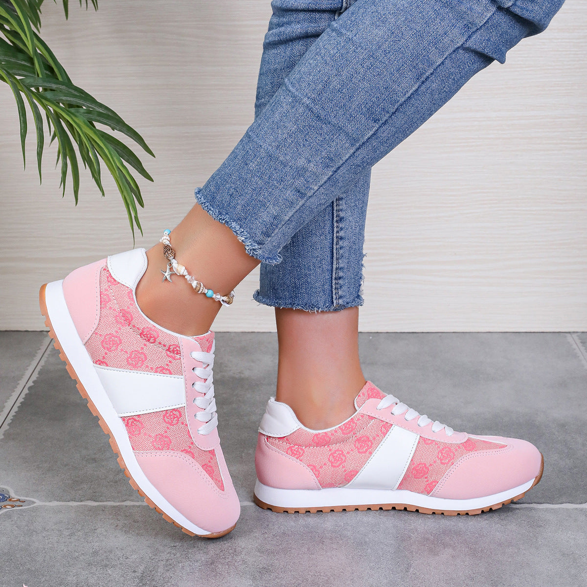 Contrast Round Toe Flat Sneakers - ShopEasier