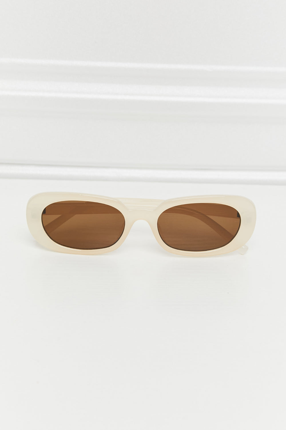 Oval Full Rim Sunglasses - ShopEasier