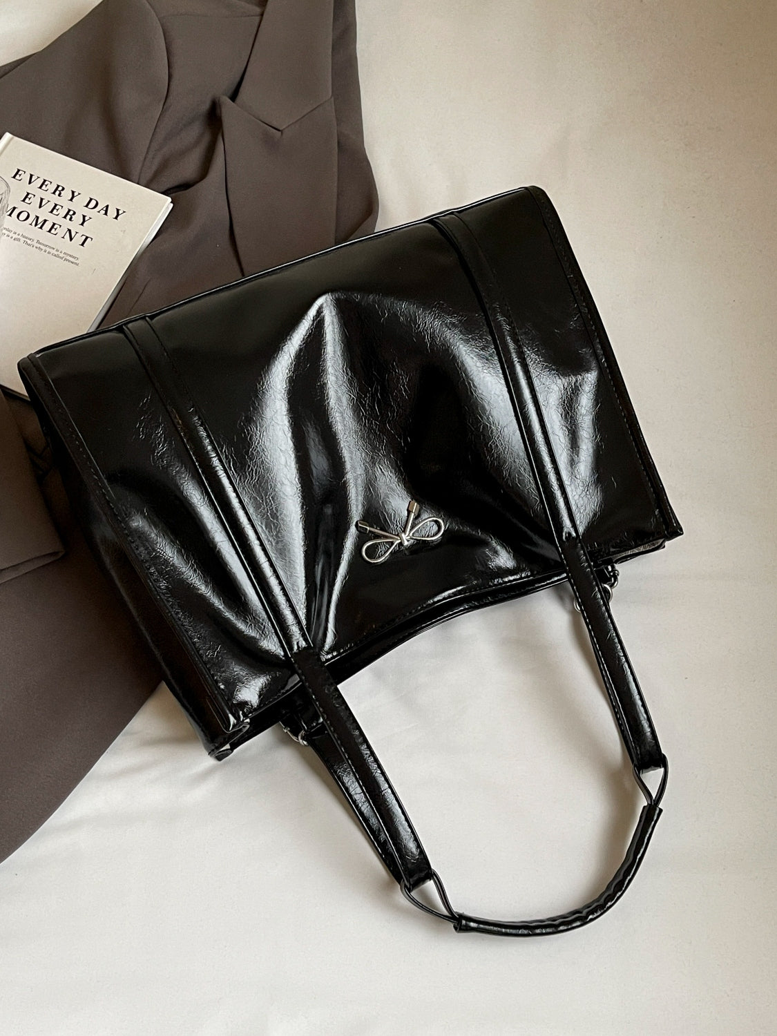 Fashionable Large PU Leather Bow Bag