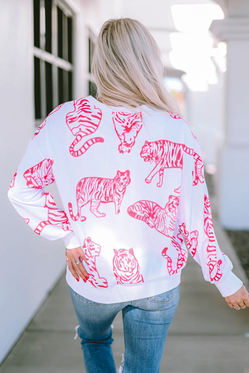 Tiger Graphic Dropped Shoulder Sweatshirt