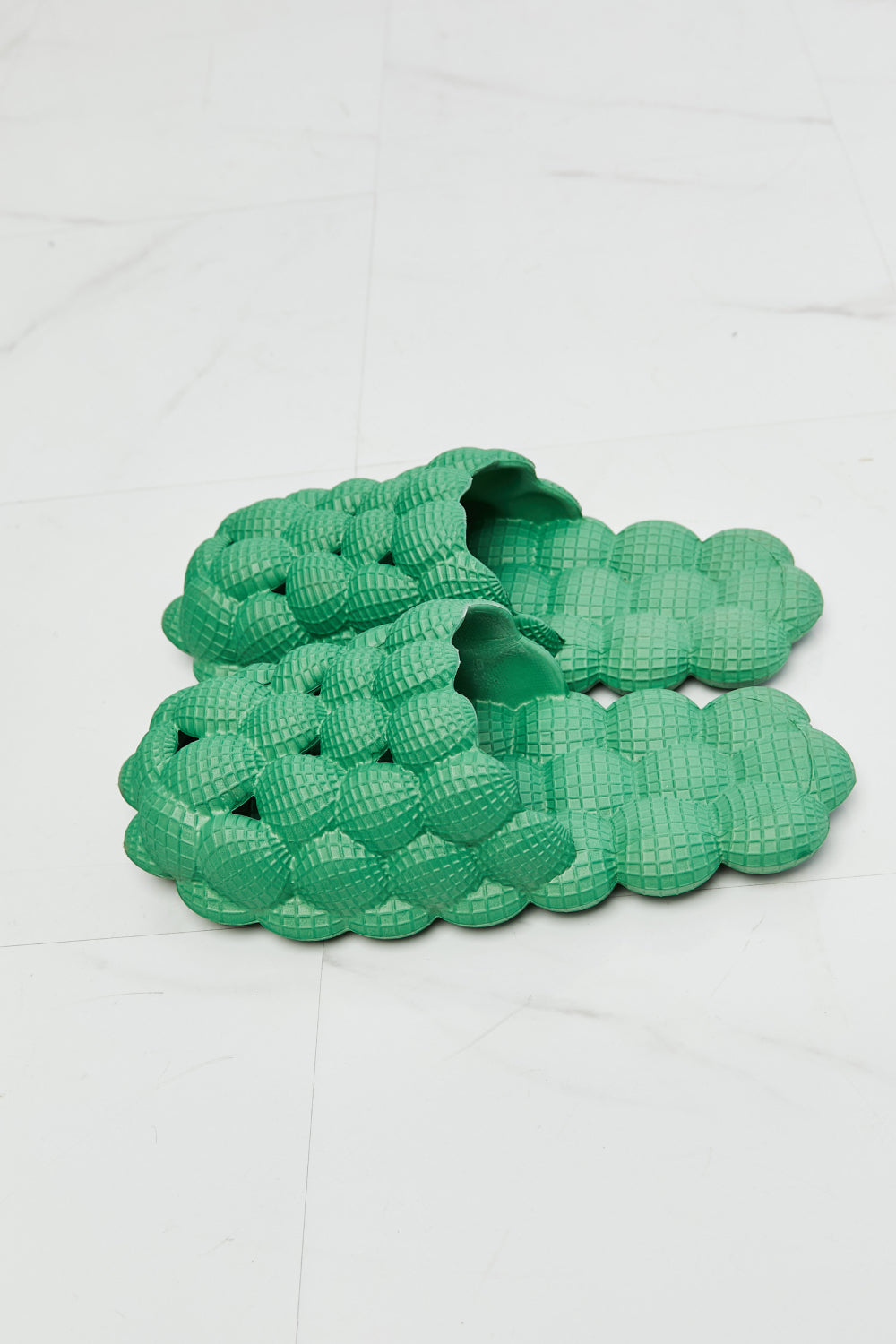 Cozy Green Bubble Slide Slippers for Ultimate Comfort