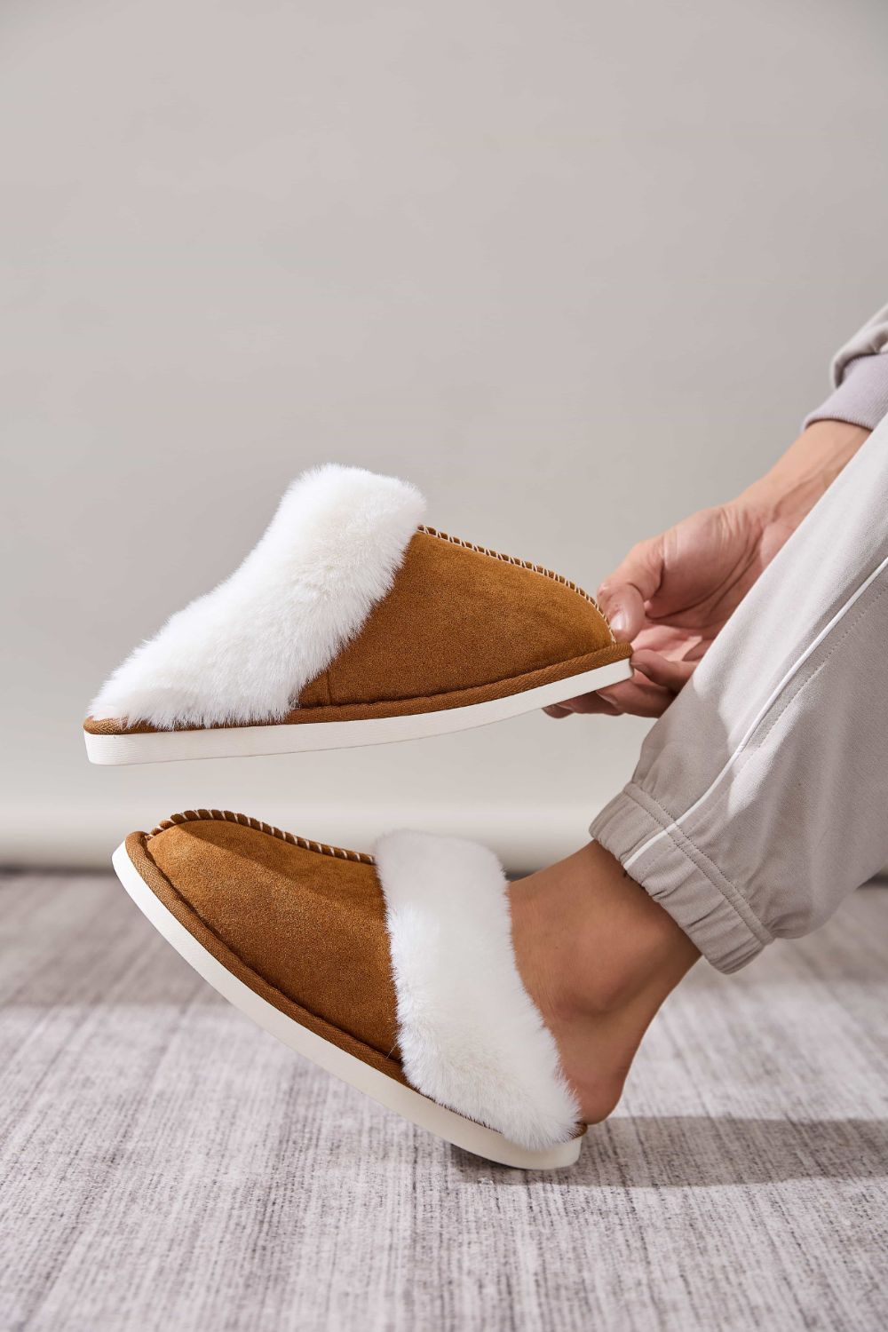 Cozy Faux Fur Round-Toe Slippers