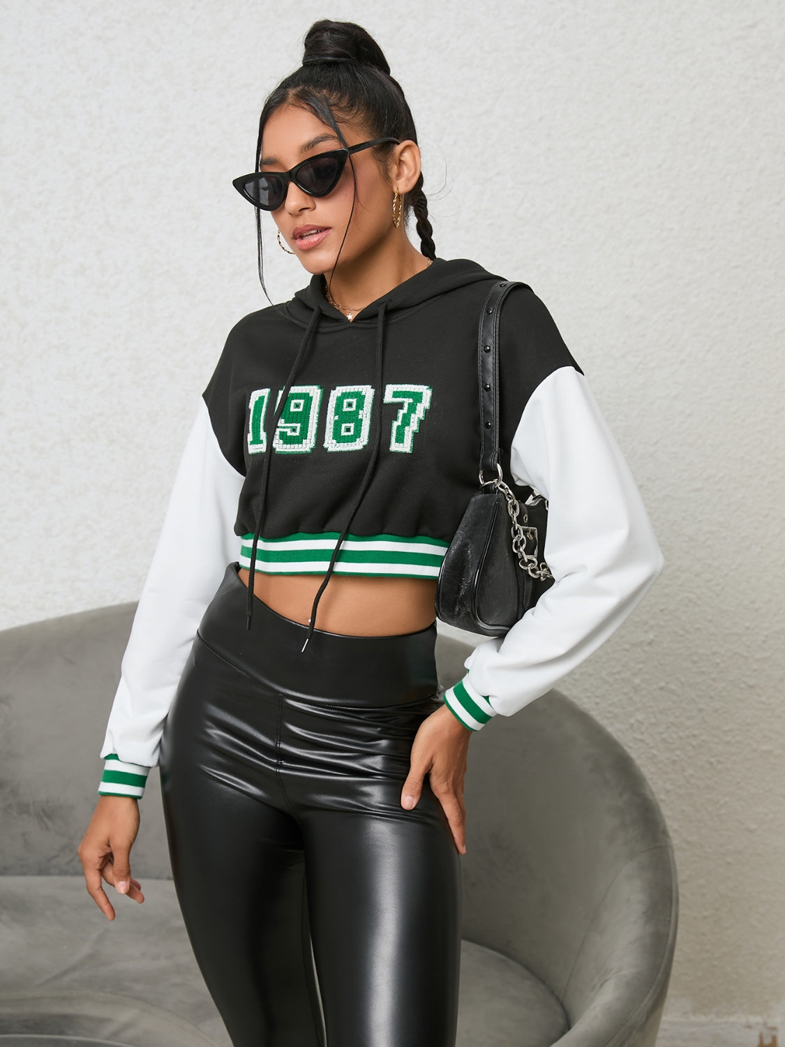 1987 Graphic Cropped Hoodie - ShopEasier