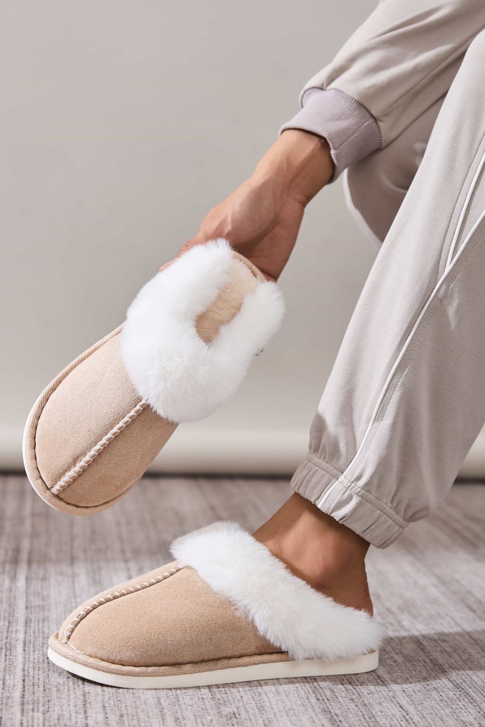 Cozy Faux Fur Round-Toe Slippers