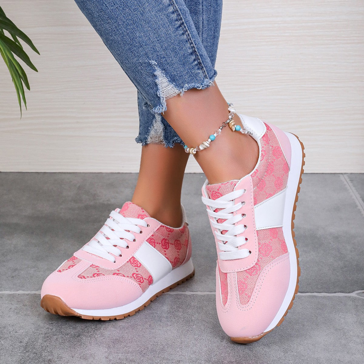 Contrast Round Toe Flat Sneakers - ShopEasier