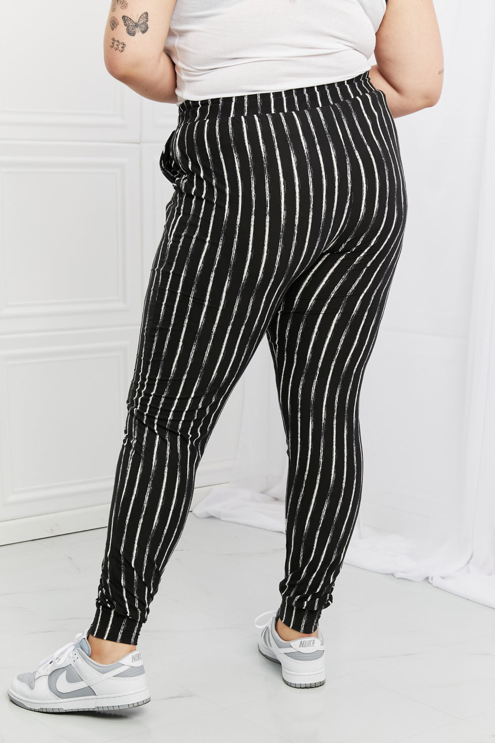 Cozy Striped Joggers with Pockets and Drawstring