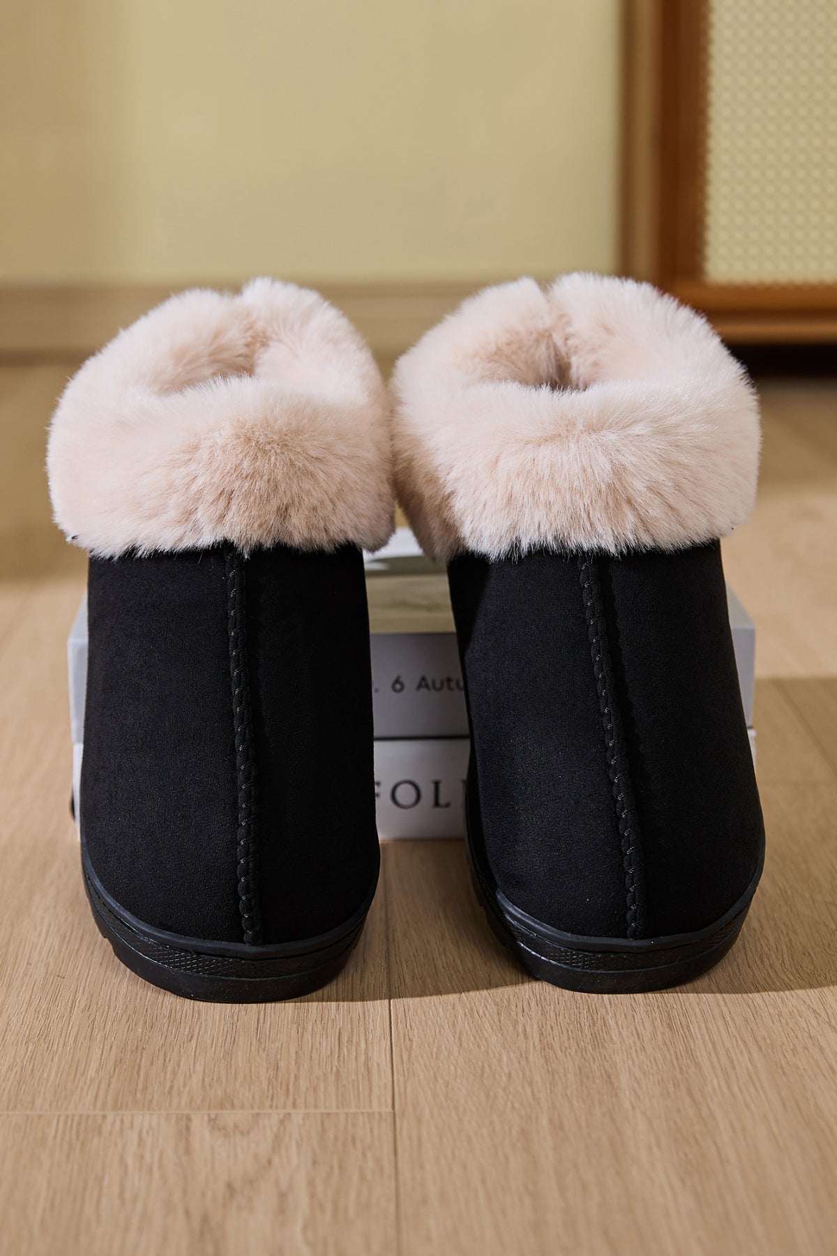 Cozy Faux Fur Platform Slippers with Round Toe